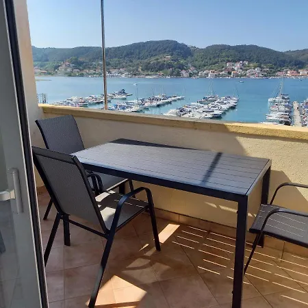 More Guest house Supetarska Draga