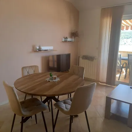 More Gostinjska kuća Supetarska Draga